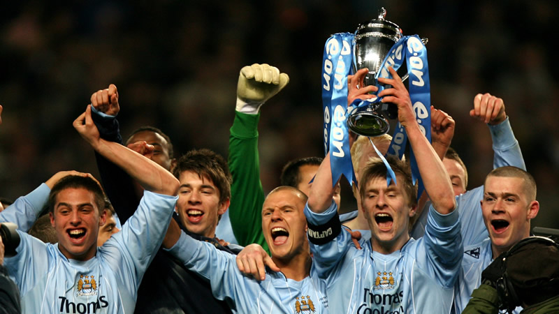 东体：男篮惨败会影响男足；邵佳一带队要改造思想和精神面貌