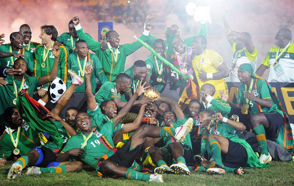 国安惨败越南夜， 邵佳一当场黑脸， 两大国脚恐遭永久除名！（国安不敌越南之夜，邵佳一当场黑脸，两名国脚或遭永久除名）