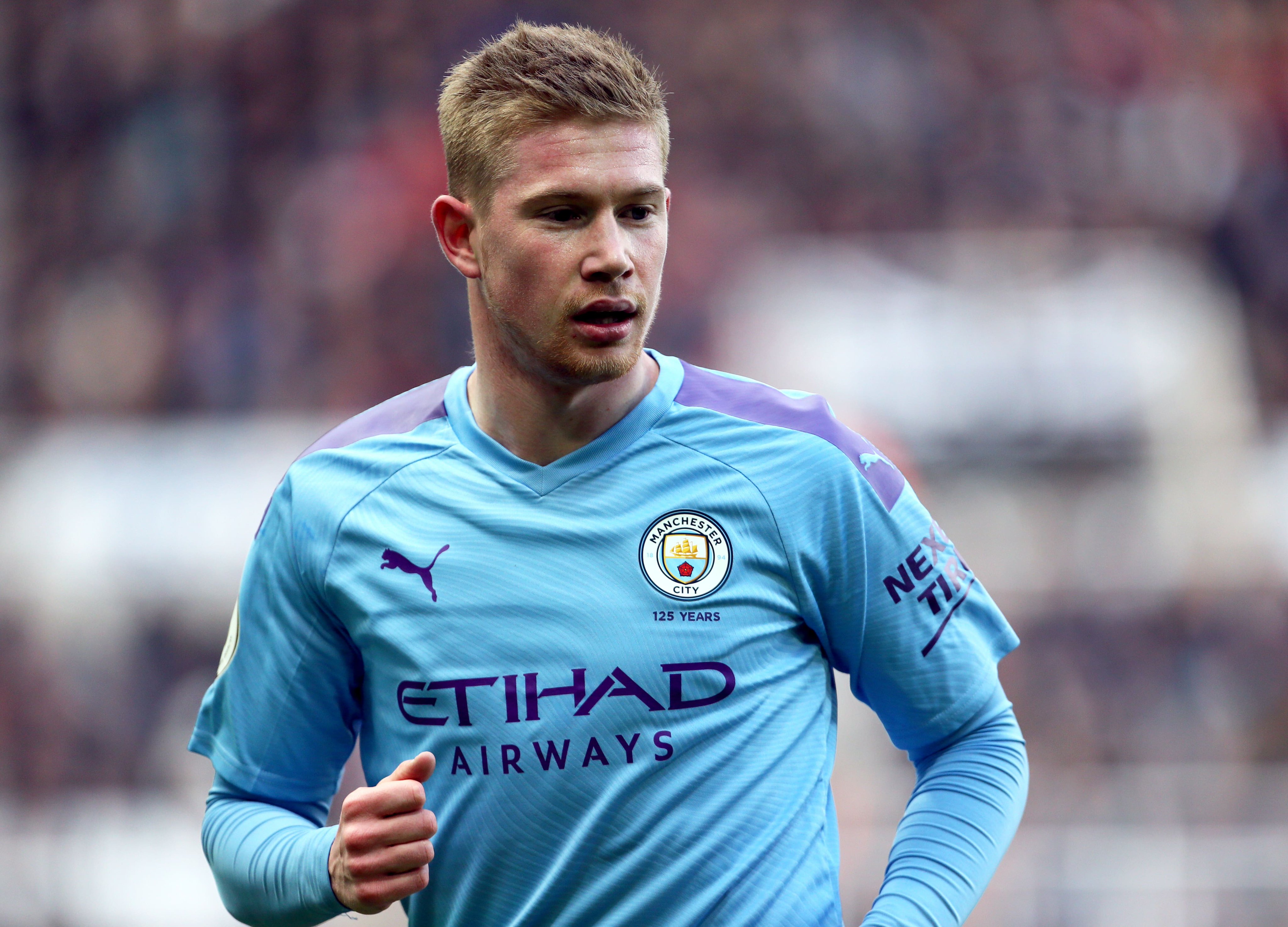 欧协联战报：乌切闪击，德文尼扳平，水晶宫2-2十人古比斯（欧协联速报：乌切闪击、德文尼扳平，水晶宫与十人古比斯2-2战平）