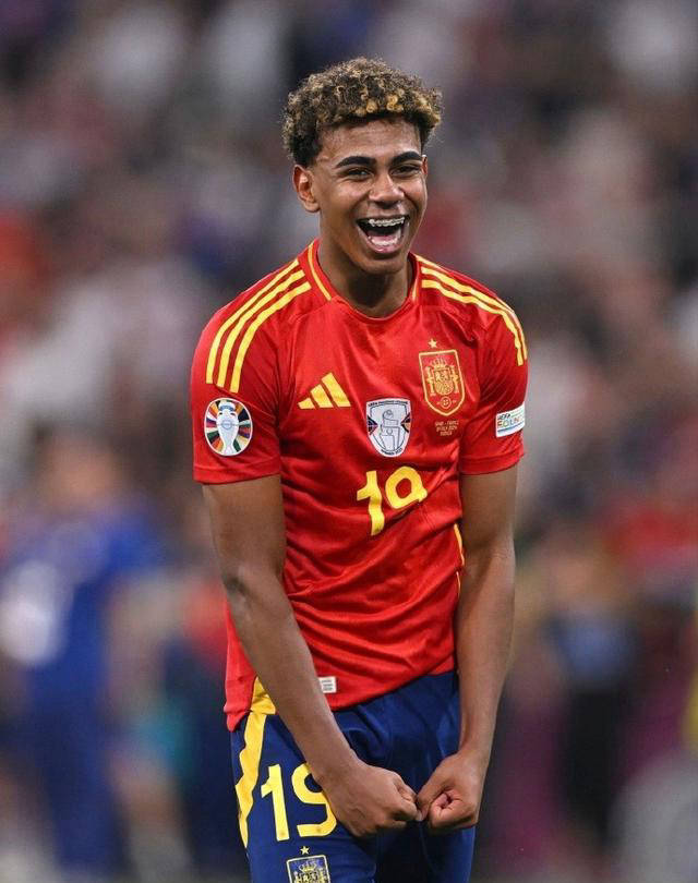 德转列多特历史最贵阵：哈兰德领衔，贝林、桑乔、罗伊斯上榜