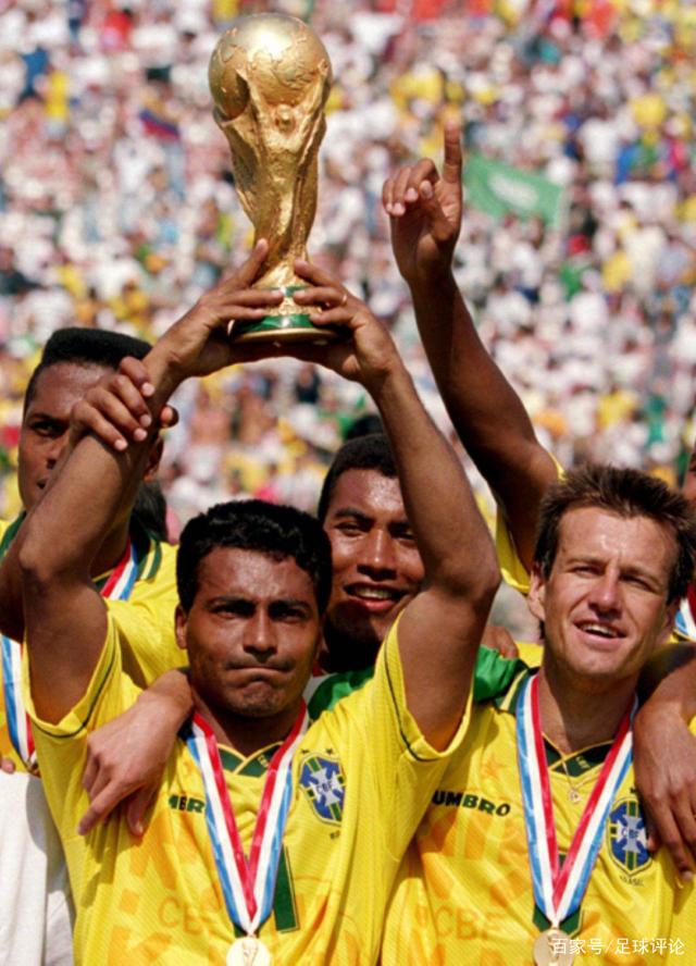 足球巴萨公布主力中场伤情，将缺阵一月（巴萨确认主力中场伤停，预计休战一个月）