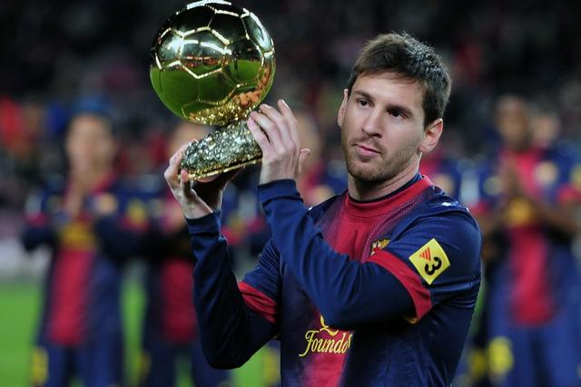 3场3球，成都B队艾孜买提当选中乙10月最佳球员／最佳青年球员（三场三球！成都B队艾孜买提包揽中乙10月最佳球员与最佳青年球员）