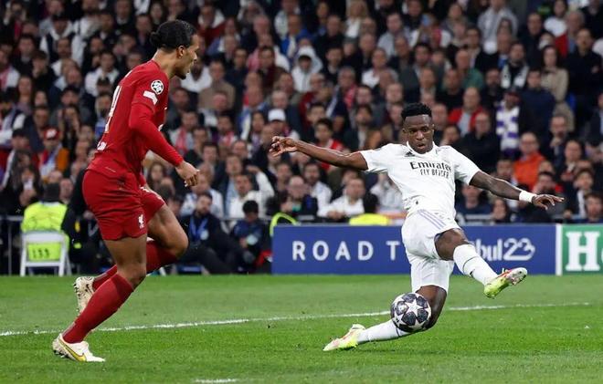 或伤缺3个月！本菲卡官方：比利时国脚卢克巴吉奥左脚踝骨折（本菲卡官宣：比利时国脚卢克巴吉奥左脚踝骨折，或将缺阵3个月）