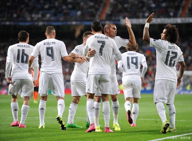 英媒：吉藤斯受伤后情况并不严重，将继续留在英格兰U21队（英媒：吉藤斯伤势不重，仍将留队随英格兰U21征战）