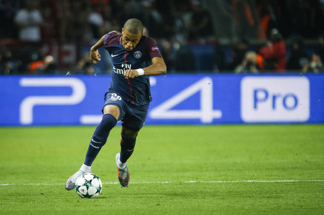 对手：这人是机器人吗？