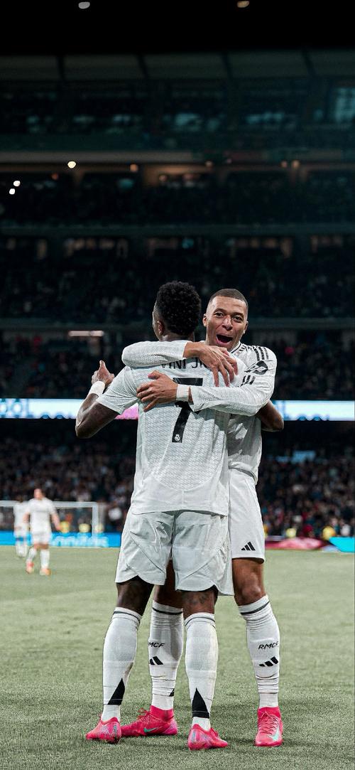 毕尔巴鄂竞技遭遇皇家马德里，莱库埃坦言失利令人痛苦（对阵皇家马德里落败，莱库埃直言这场失利令毕尔巴鄂竞技痛心）