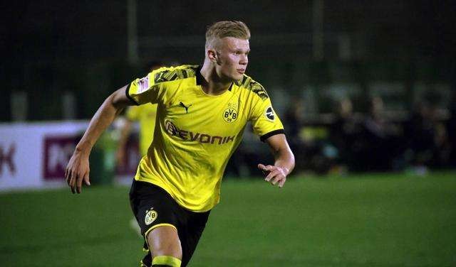 世体：德容与孔德已回国家队报到，其他巴萨球员周二陆续报到（世体：德容、孔德已回各自国家队报到，其余巴萨球员将于周二陆续报到）